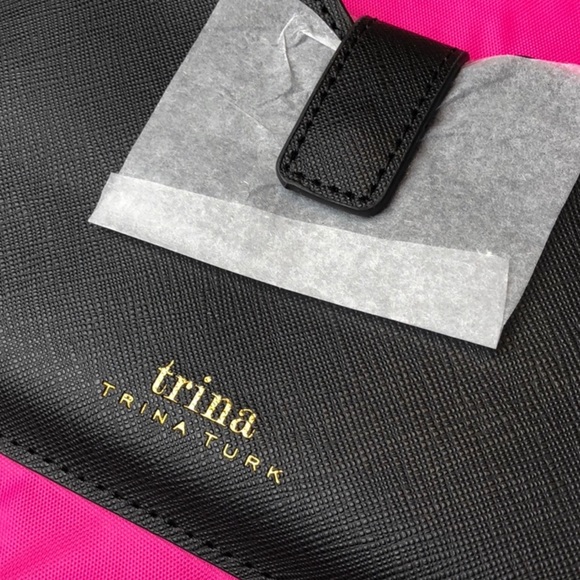 Trina Turk Pretty Flower Mini Phone-Case Crossbody - Picture 10 of 14